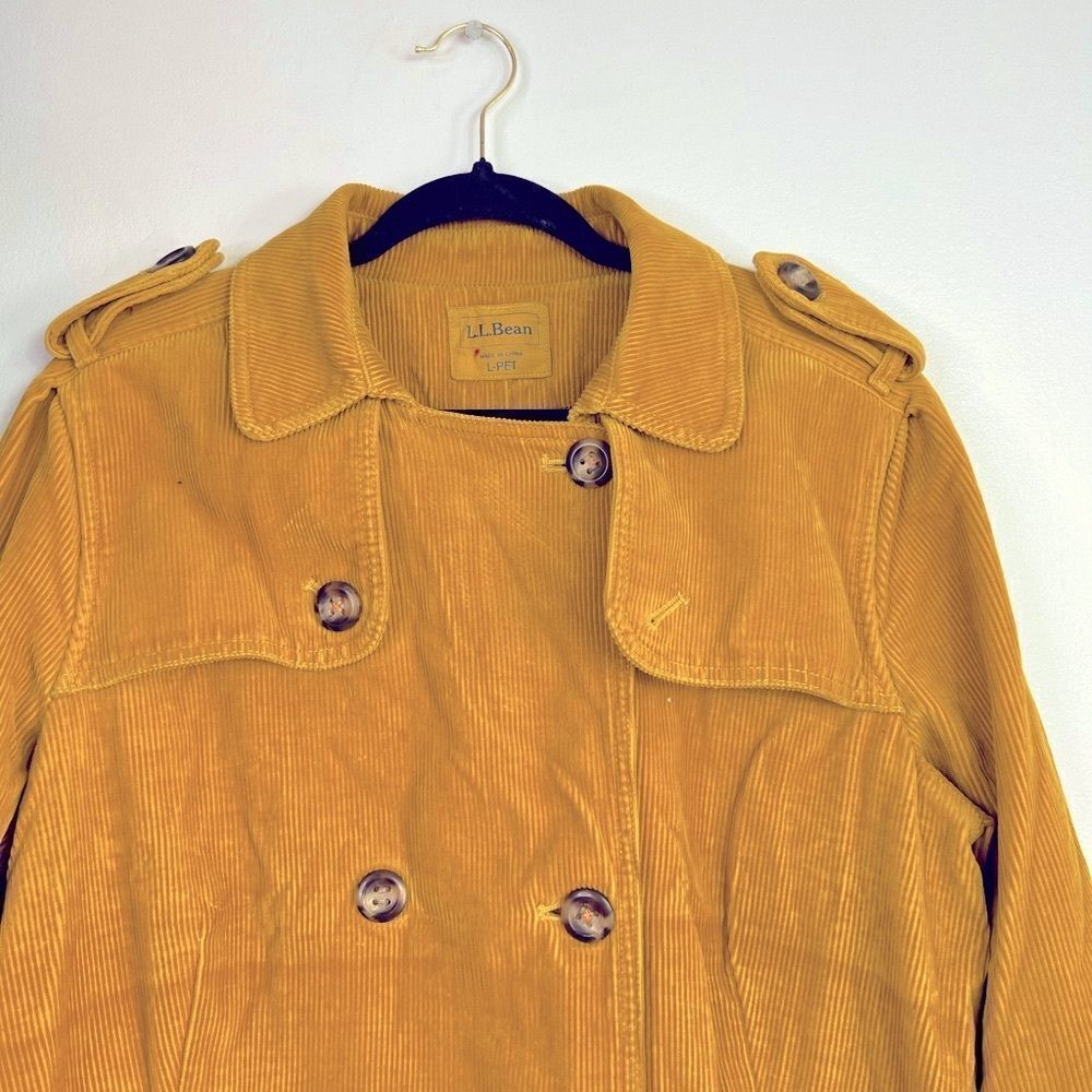 **** Vintage L.L. Bean Corduroy Double Breasted Coat (M100) - Picture 7 of 11